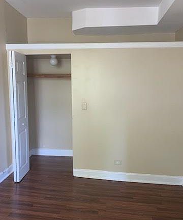 4th image of 4857 W Iowa St