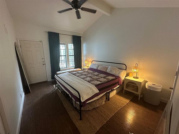 5th image of 2215 Post Rd APT 2002