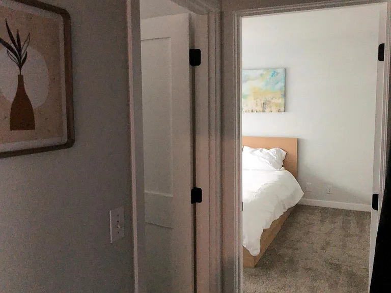 Hallway to bathroom and bedroom