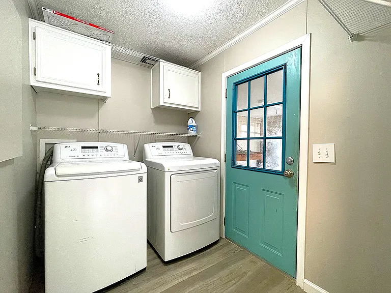 512 Howard Gap Rd — Photo 16