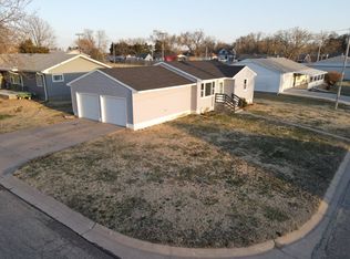 518 B St, Smith Center, KS 66967
