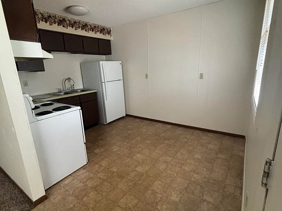 700 W Wayne St #7