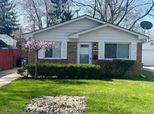 20350 E Eight Mile Rd, Harper Woods, MI 48225