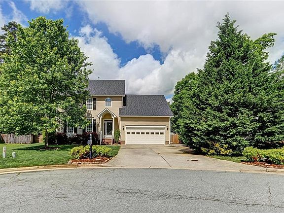 4th image of 3005 Southhampton Dr