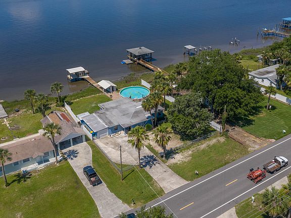 5th image of 5812 Heckscher Dr
