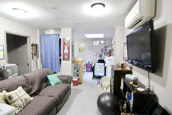 Rented by Lucky Apt Inc | media 12