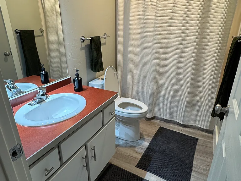 618 N Black Ave #1/2 — Photo 8