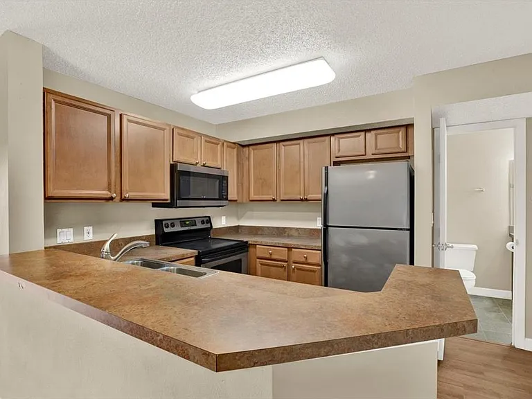 115 112th Ave NE #810 — Photo 7