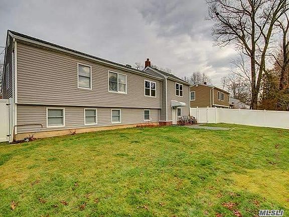4th image of 40 Magerus St