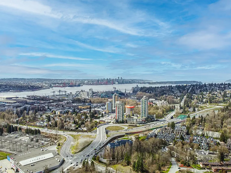 1550 Oxford St — Photo 43