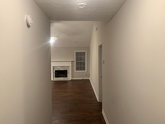 2nd image of 131 Sanders Walk