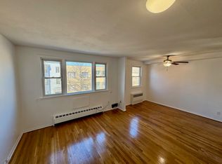 31-29 37th St #3, Astoria, NY 11103
