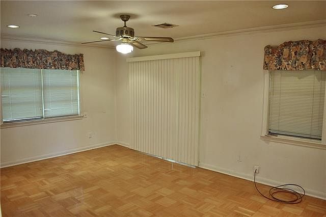 2nd image of 2810 Somerset Dr