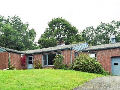 85 Eastern Promenade, Holyoke, MA, 01040