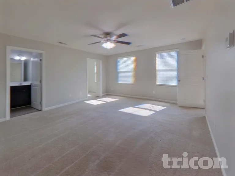 120 Castlebrook Dr — Photo 8