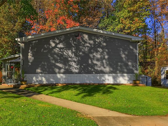 5th image of 117 Annette Dr
