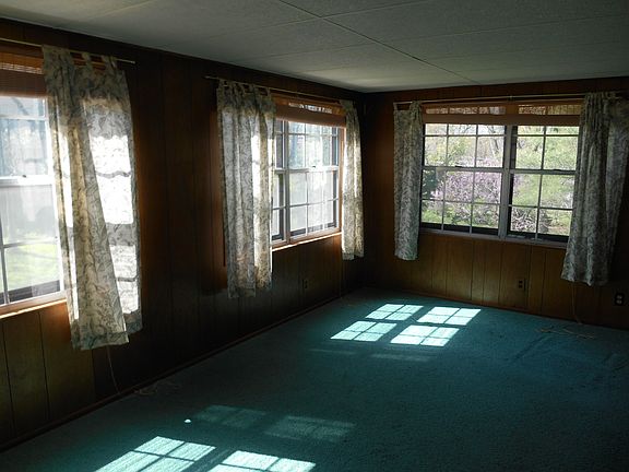 Bonus Room Off Kitchen
