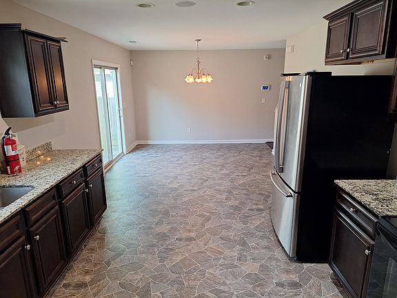 5th image of 232 Allans Mill Dr