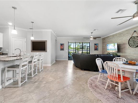 5th image of 9449 Glenforest DR