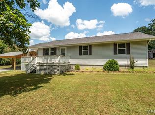 205 Batson Lake Ln, Poplar Bluff, MO 63901