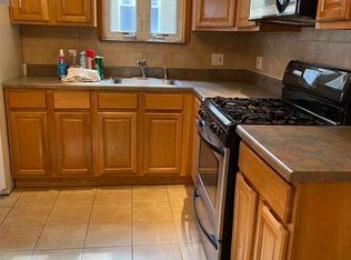 21-61 45th St #2G, Astoria, NY 11105