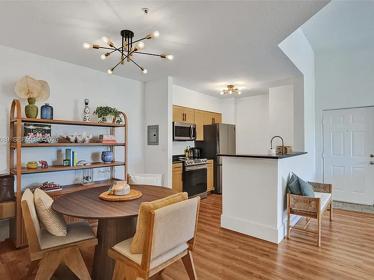 6841 SW 44th St #305 — Photo 10