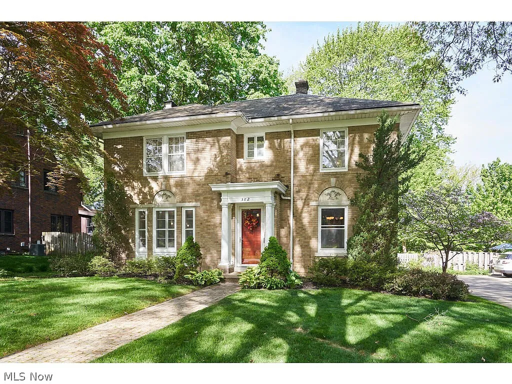 382 Dorchester Rd photo 1