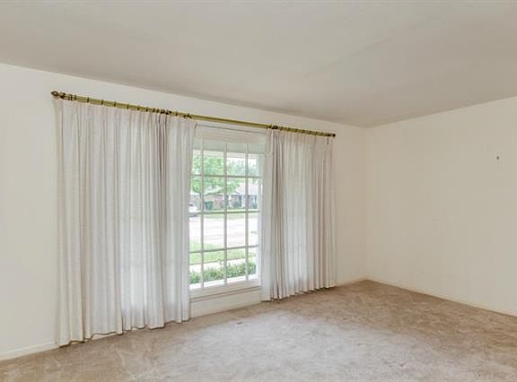 3rd image of 3305 Valley Forge Trl