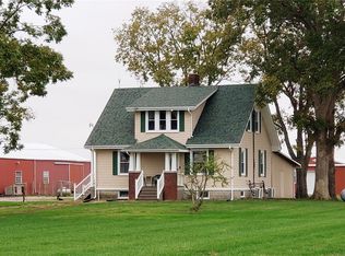 769 State Route 160, Highland, IL 62249