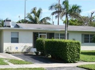 1225 W Palm St, Lantana, FL 33462