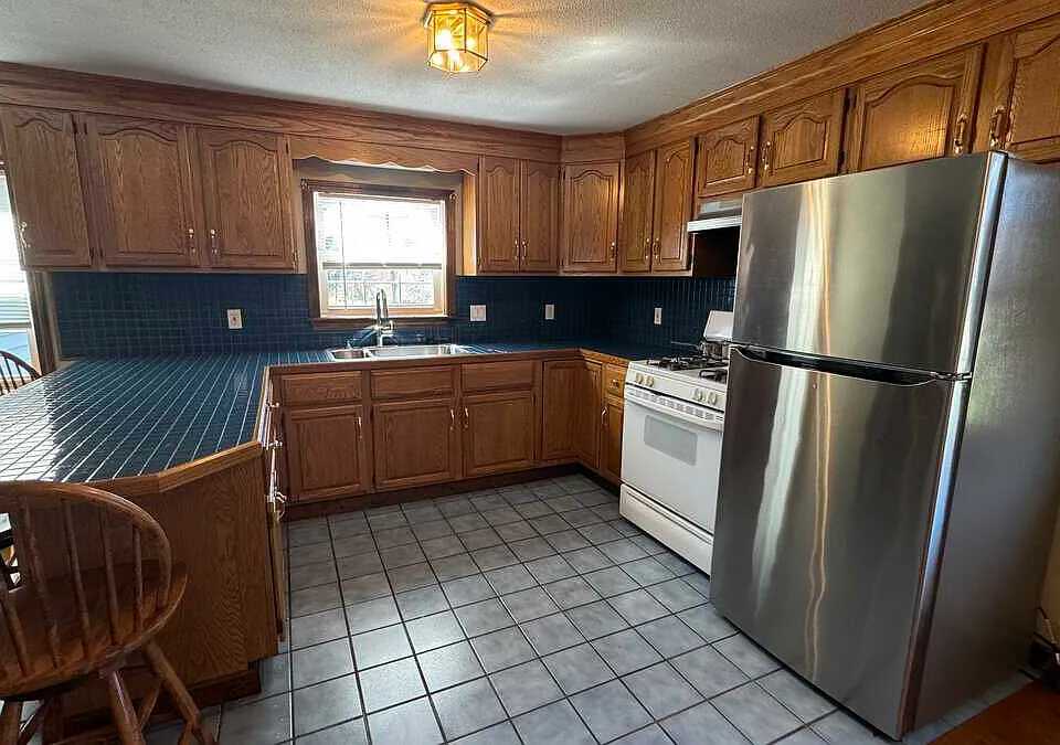56 Franklin St #1