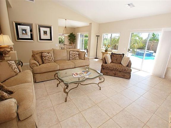 4th image of 45336 Crystal Springs Dr