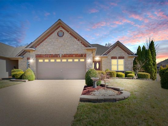 34 Orchid Ct, O'Fallon, MO 63366