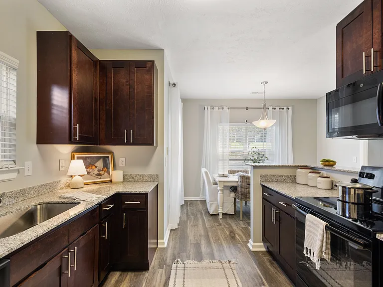 Fieldstone at Glenwood Crossing — Photo 9