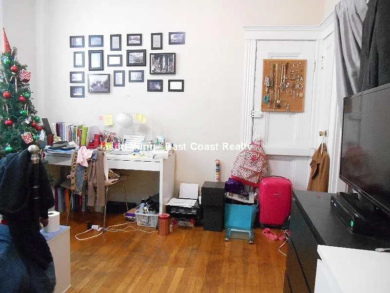 Studio, 1.0 bath, 450 sqft, $1,975 — Photo 3