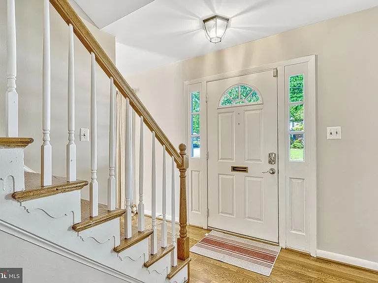 5021 Fleming Dr — Photo 5