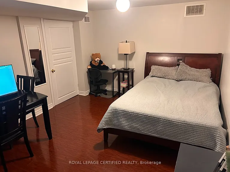 31 Everingham Cir #BASEMENT — Photo 12