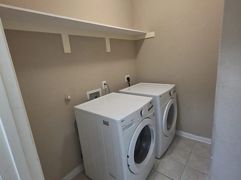 1320 Wheatear Dr — Photo 29
