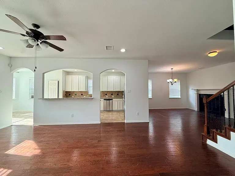 2814 Ridgeglen Ln — Photo 13