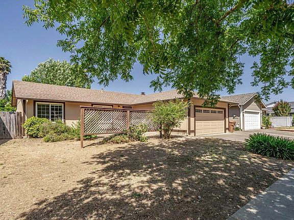 4th image of 4431 Meadowlark Drive