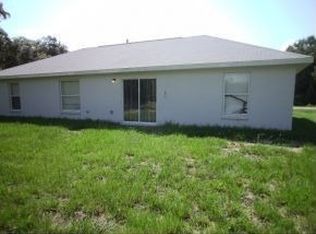 16 Fisher Lane Dr, Ocklawaha, FL 32179
