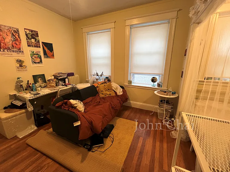 64 Woodstock Ave #10 — Photo 4