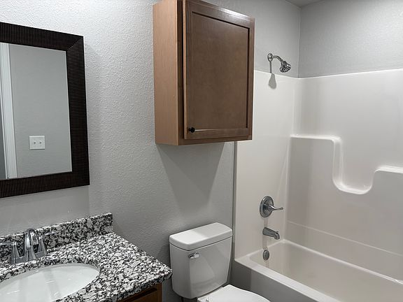 3rd image of 1112 4th St #4