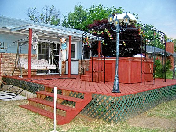 Large Deck incl Luxury Hot Tub