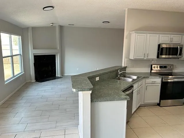 424 Rolling Rock Ct — Photo 4