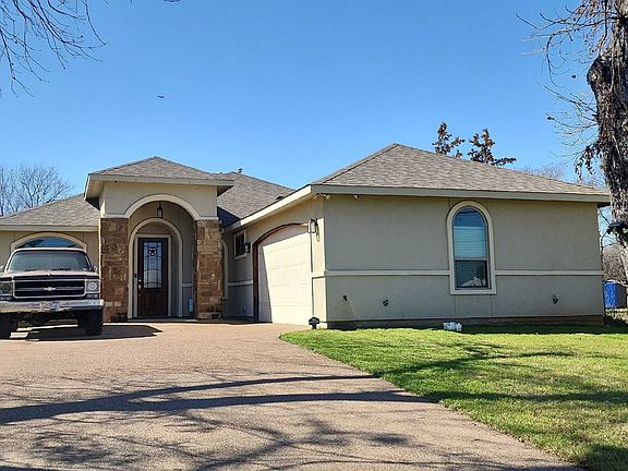 4th image of 401 Ralph St