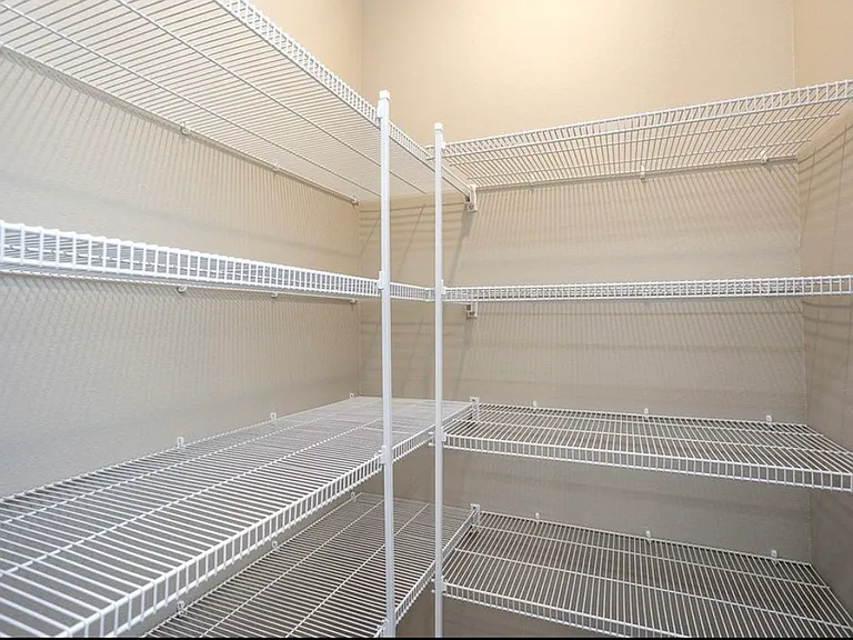 713 Umbra Pl — Photo 9
