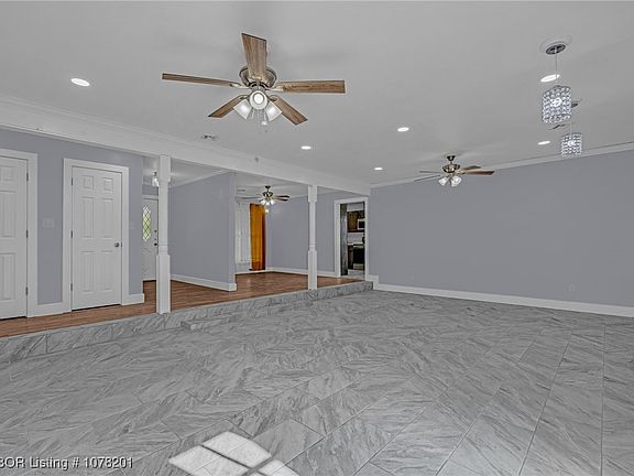 5th image of 213 Azure Hills Dr
