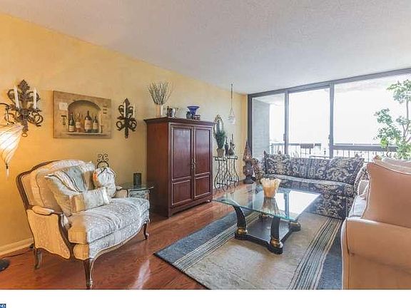 5th image of 233 S 6th St APT 611