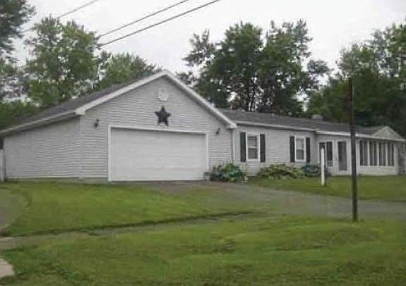 1st image of 215 Woodlawn Ave